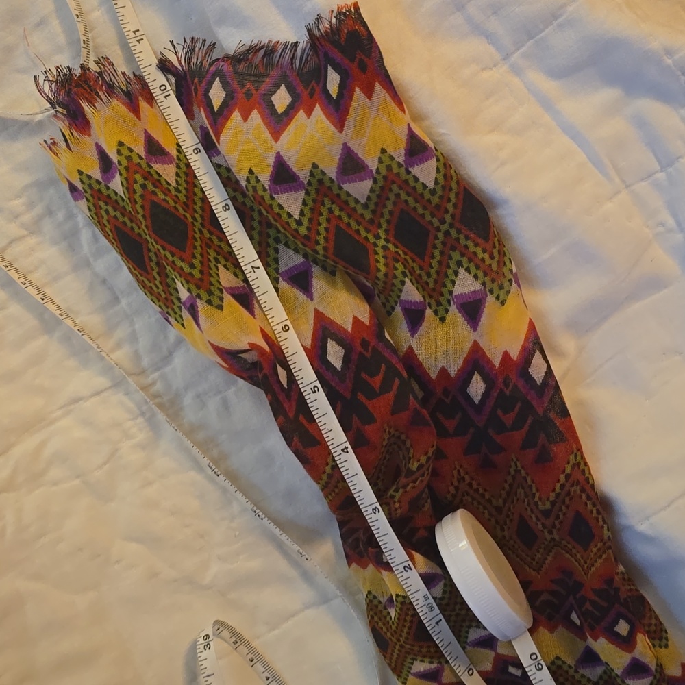 Multicolor Patterned Scarf - Picture 9 of 9